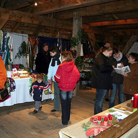 Weihnachtsmarkt in der Bachritterburg