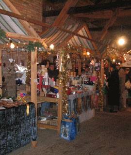 Geschenkemarkt im Museumsdorf Baruther Glashütte