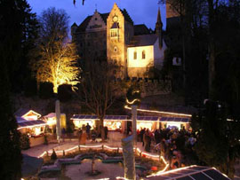 Mittelalterlicher Weihnachtsmarkt auf Schloss Egg