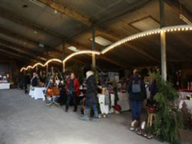 Weihnachtsmarkt im Kuhstall in Venn