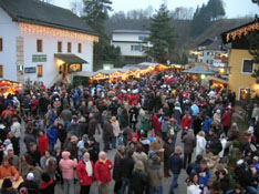 Weihnachtsmarkt am Stille-Nacht-Platz