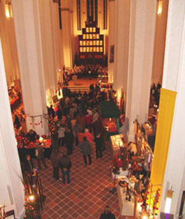 Lübecker Kunsthandwerkermarkt in St. Petri (3G)