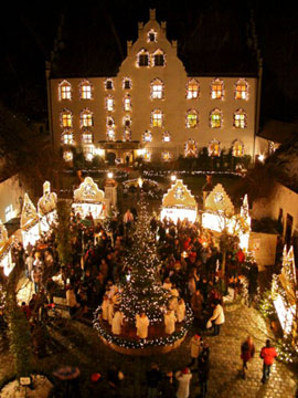 Weihnachtsmarkt auf Schloss Neuburg