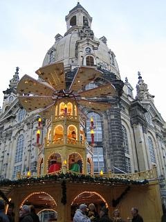 Weihnachtsmarkt an der Frauenkirche Dresden