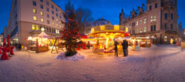 Romantischer Weihnachtsmarkt am Schloss