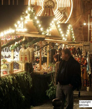 Weihnachtsmarkt Marburg an der Elisabethkirche