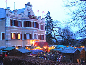 Weihnachtsmarkt am Vagener Schloss