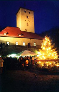 Weihnachten 2004 - Weihnachtsmarkt auf Burg Warberg