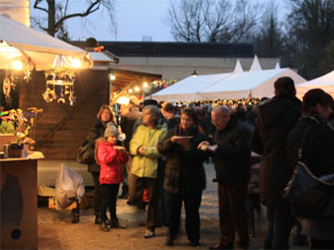 Romantischer Weihnachtsmarkt im Schloss Eulenbroich