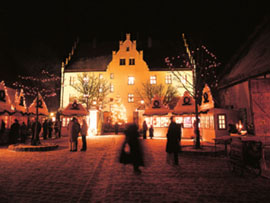 Weihnachtsmarkt auf Schloss Neuburg
