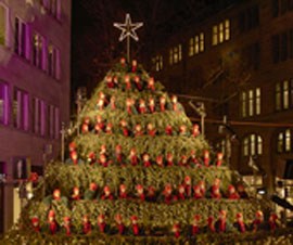 The Singing Christmas Tree & Wiehnachtsmärt